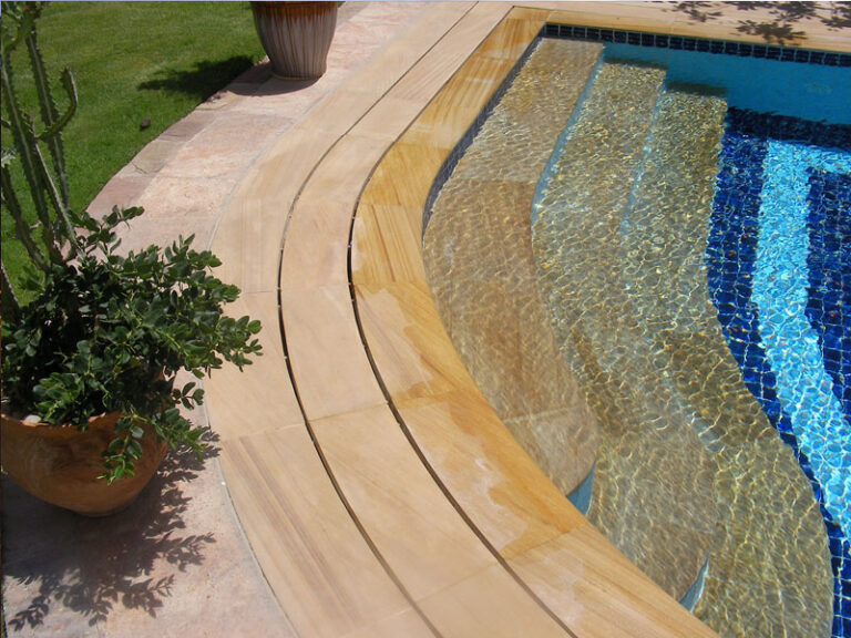 Mosaic pool, Dubai