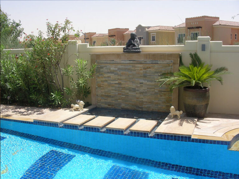 Mosaic pool, Dubai