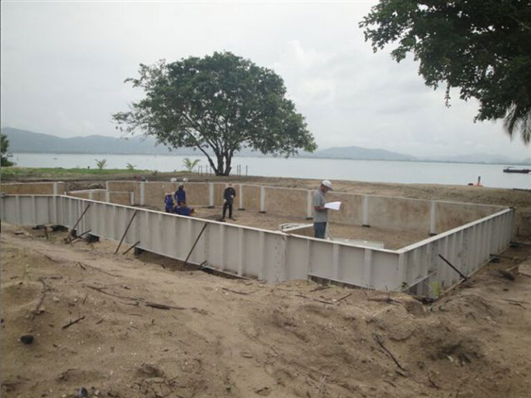 Resort pool, Koh Lon Island, under construction