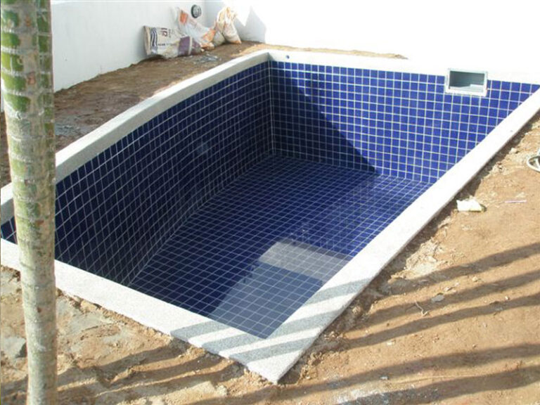 Niche pool, Phuket, under construction