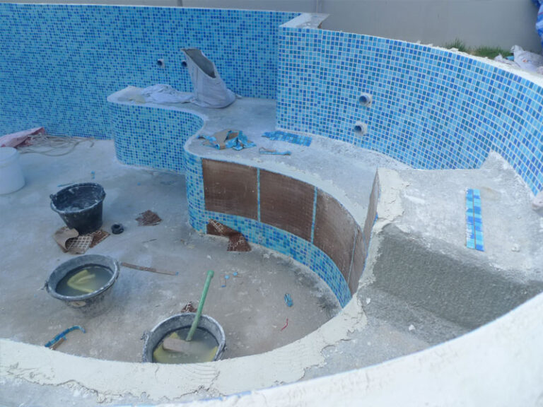 Modular pool, Pattaya, under construction