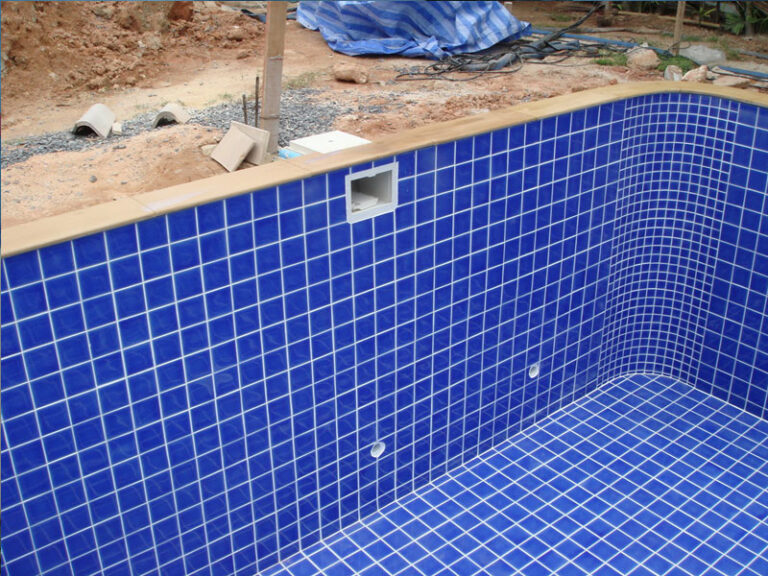 Roman end pool, Phuket, under construction