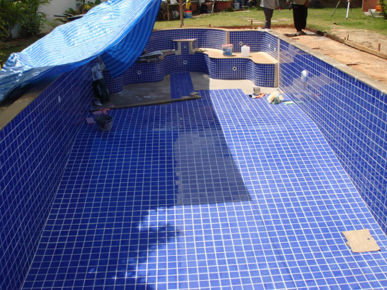 Roman end pool, Phuket, under construction