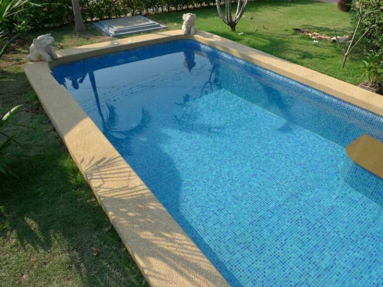 Plunge pool, Mae Phim