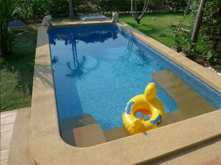 Plunge pool, Mae Phim