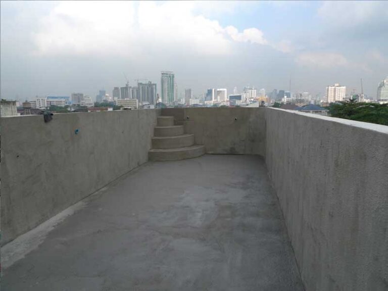Rooftop pool, Bangkok, under construction